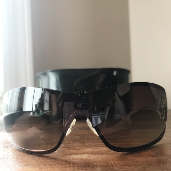 CHANEL Accessories - Authentic Chanel 4164B sunglasses